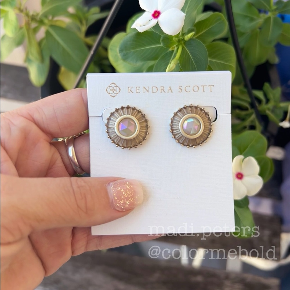 Kendra Scott Luxe Baguette Studs in Iridescent Agate